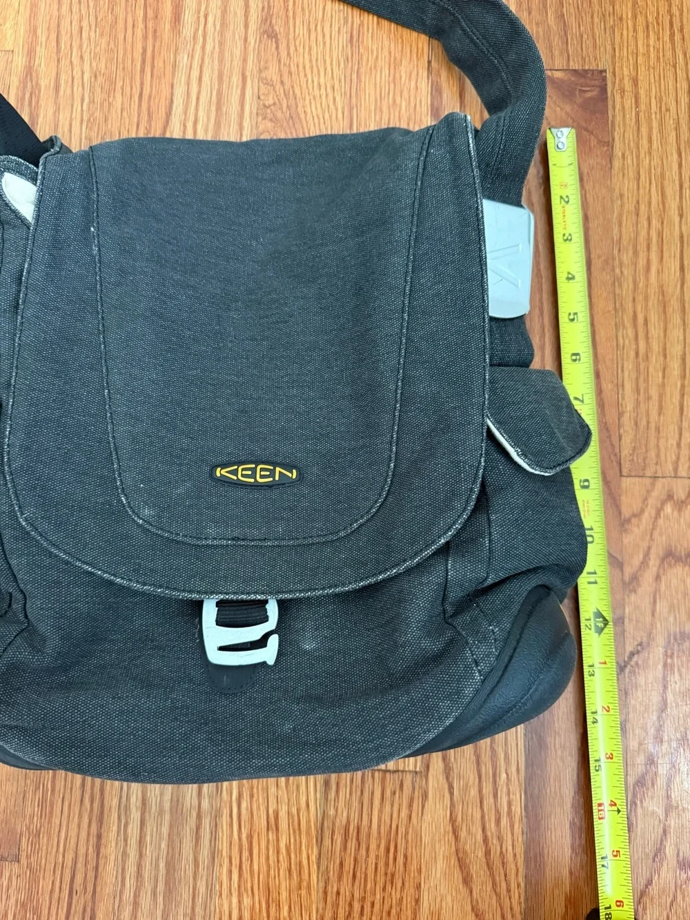 KEEN Hybrid Transport Messenger Crossbody Bag Adjustable Strap
